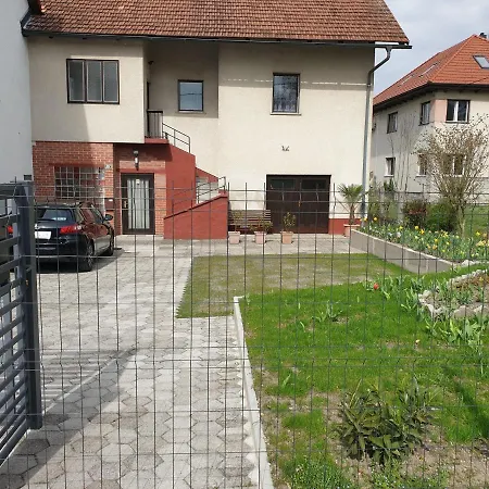 Saso & לינה וארוחת בוקר לובליאנה