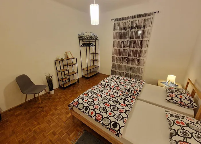 Nočitev z zajtrkom Saso &