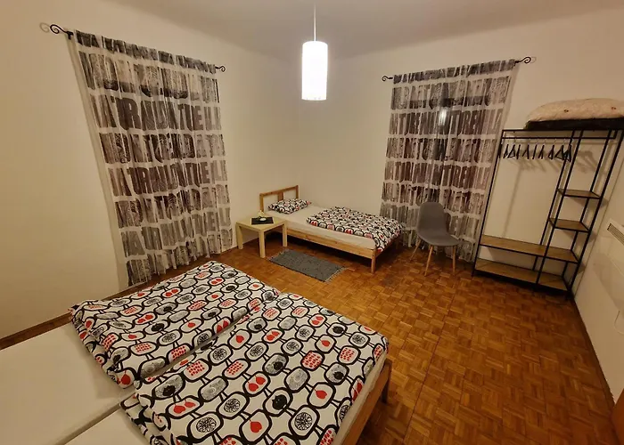 Nočitev z zajtrkom Saso &